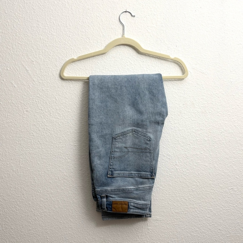 American Eagle AE Mom Straight Jean stretch Women's Jeans size 6 short - Picture 12 of 12